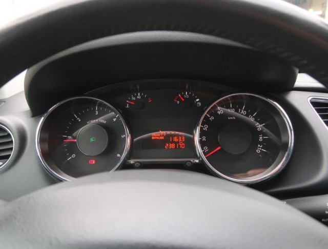 Peugeot 3008  1.6 HDi 