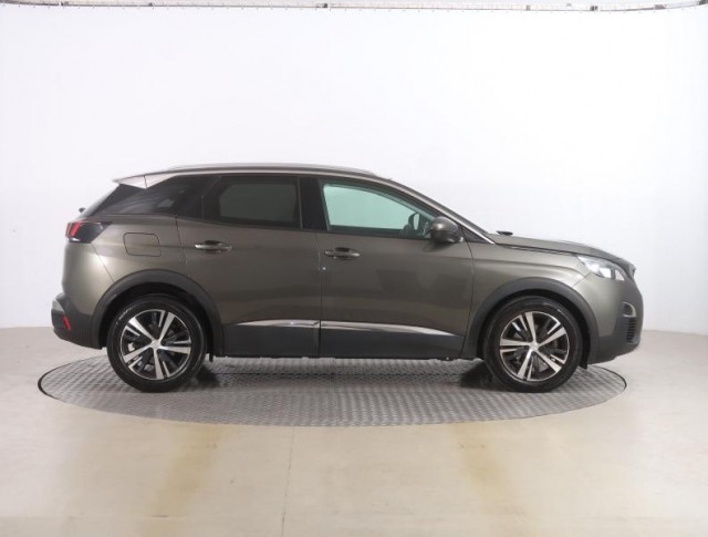 Peugeot 3008  1.2 PureTech Allure