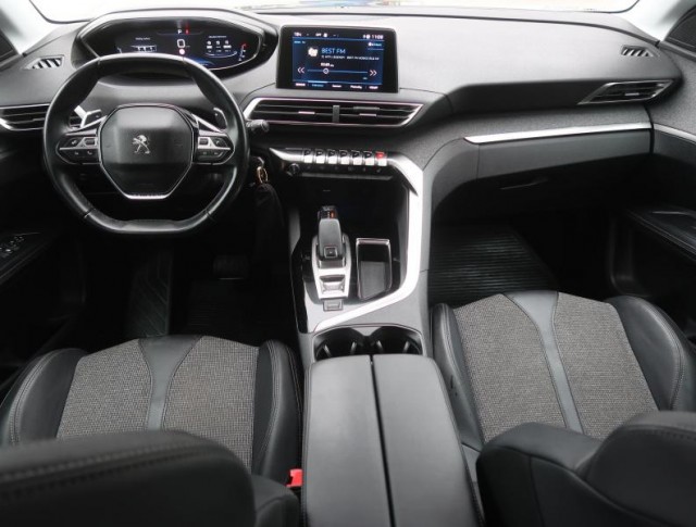 Peugeot 3008  1.2 PureTech Allure