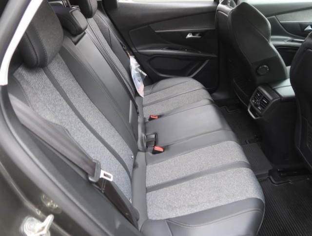 Peugeot 3008  1.2 PureTech Allure