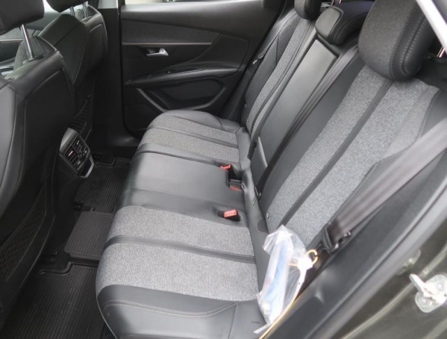 Peugeot 3008  1.2 PureTech Allure