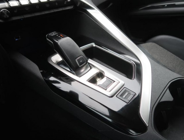 Peugeot 3008  1.2 PureTech Allure