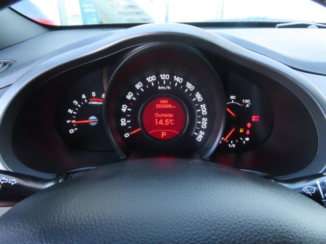Kia Sportage  2.0 CRDi 
