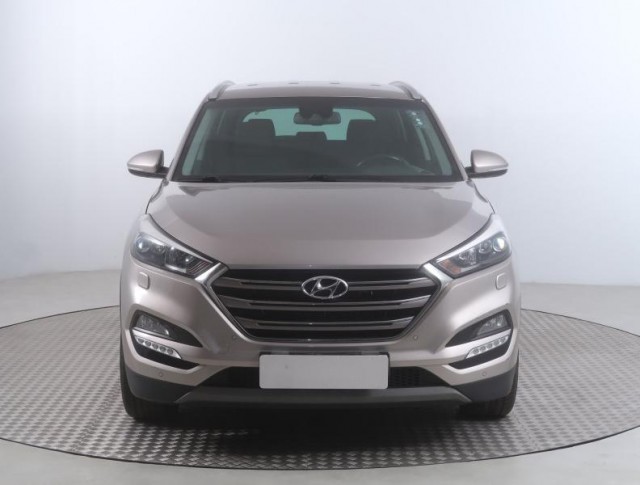 Hyundai Tucson  2.0 CRDi 