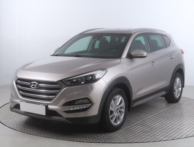 Hyundai Tucson  2.0 CRDi 