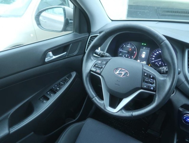 Hyundai Tucson  2.0 CRDi 