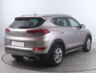Hyundai Tucson  2.0 CRDi 