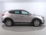 Hyundai Tucson  2.0 CRDi 