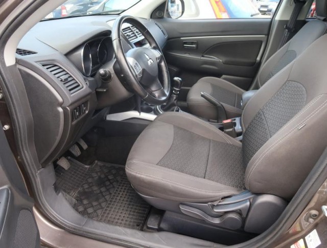 Mitsubishi ASX  1.8 DI-D MIVEC 