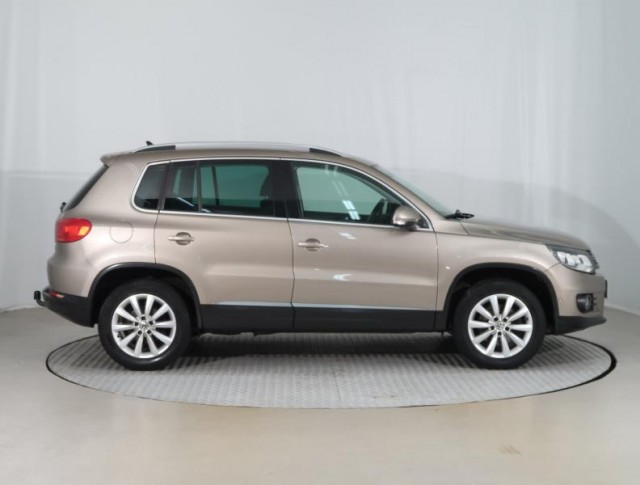 Volkswagen Tiguan  2.0 TDI 