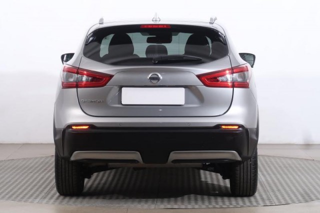 Nissan Qashqai  1.3 DIG-T N-Connecta