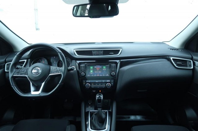 Nissan Qashqai  1.3 DIG-T N-Connecta