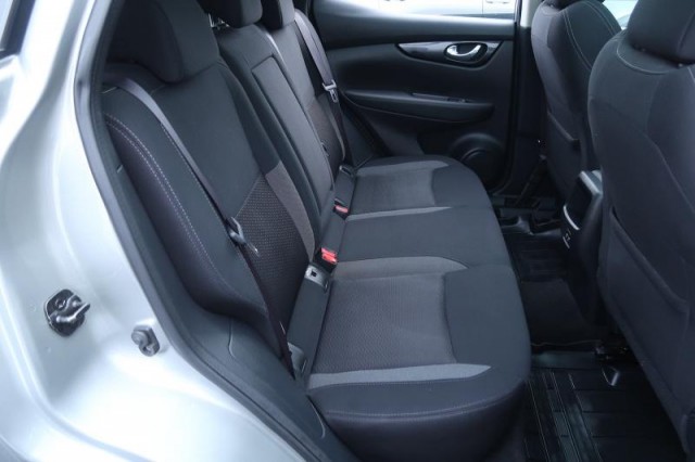 Nissan Qashqai  1.3 DIG-T N-Connecta