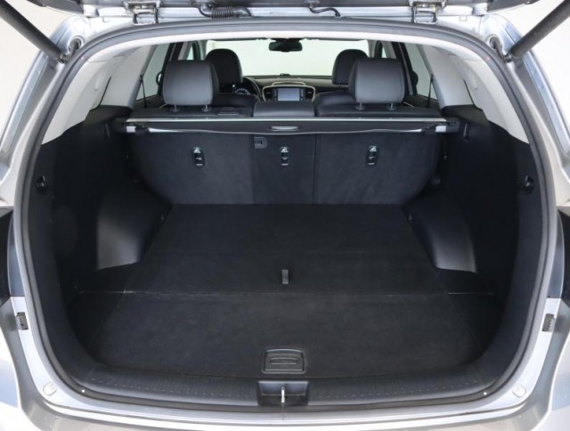 Kia Sorento  2.2 CRDi 