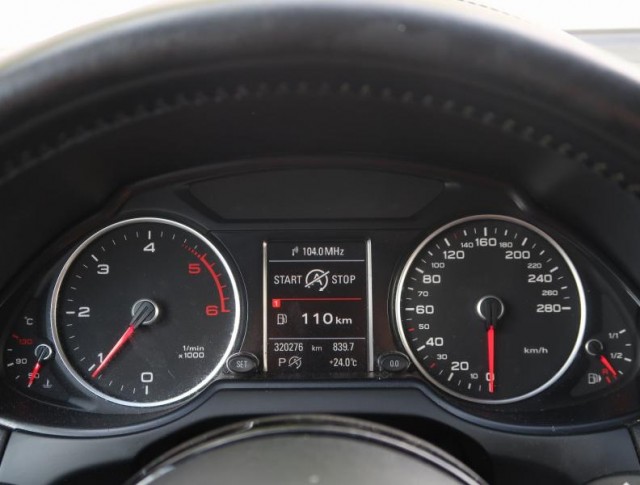 Audi Q5  2.0 TDI S line
