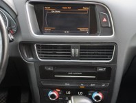 Audi Q5  2.0 TDI S line
