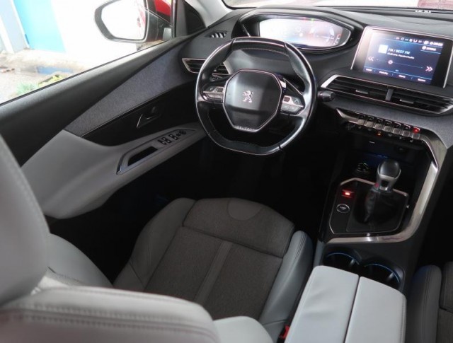 Peugeot 3008  2.0 BlueHDi Allure
