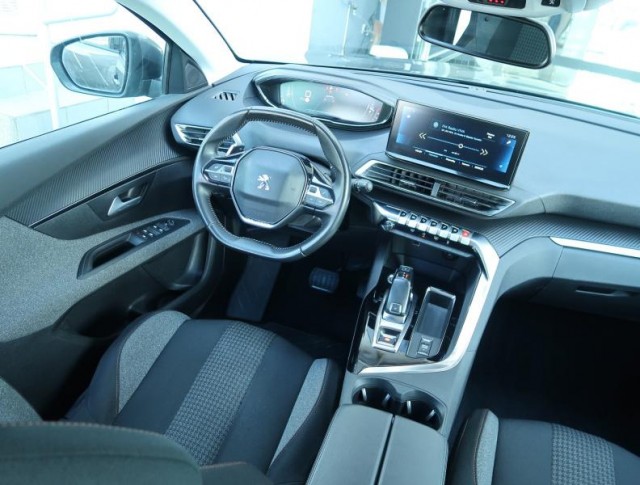 Peugeot 5008  1.5 BlueHDi Allure