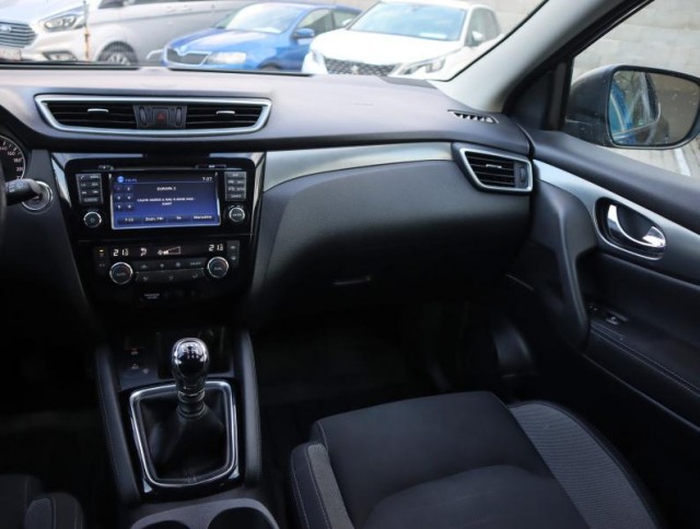 Nissan Qashqai  1.2 DIG-T 