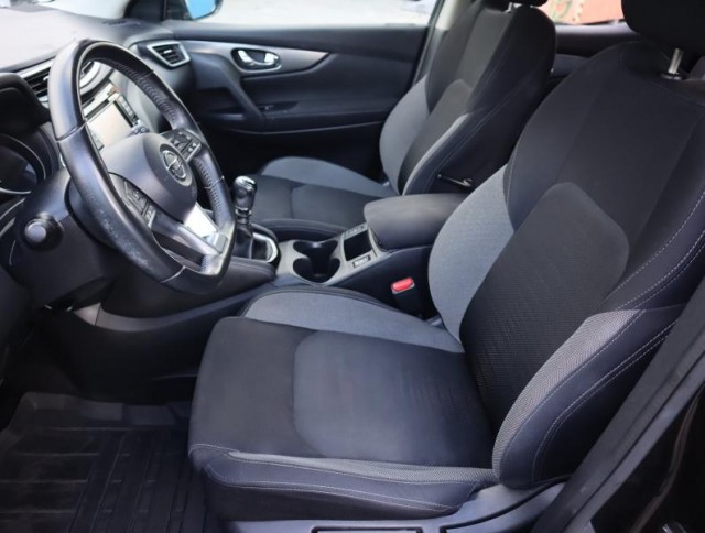Nissan Qashqai  1.2 DIG-T 
