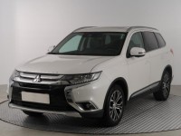 Mitsubishi Outlander  2.2 DI-D Instyle