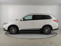 Mitsubishi Outlander  2.2 DI-D Instyle