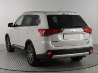 Mitsubishi Outlander  2.2 DI-D Instyle