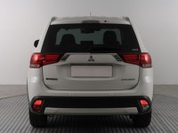 Mitsubishi Outlander  2.2 DI-D Instyle