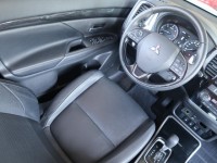 Mitsubishi Outlander  2.2 DI-D Instyle