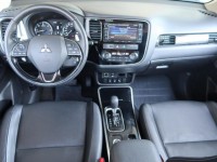 Mitsubishi Outlander  2.2 DI-D Instyle