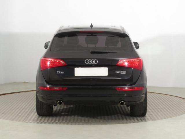 Audi Q5  3.0 TDI 