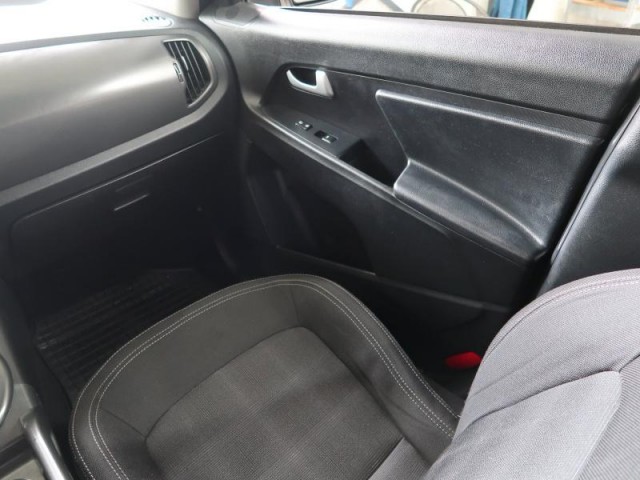 Kia Sportage  2.0 CVVT Comfort
