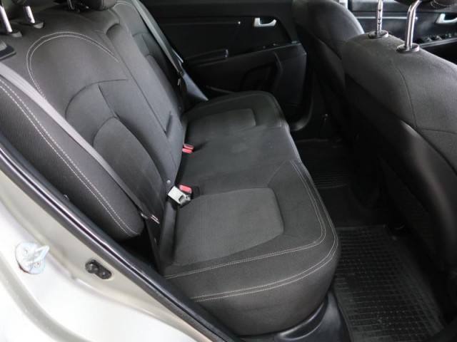 Kia Sportage  2.0 CVVT Comfort