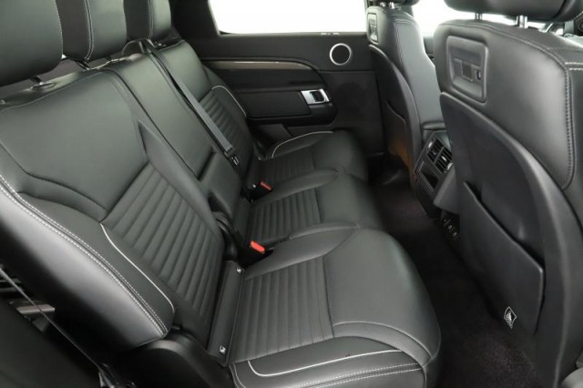 Land Rover Discovery  D300 