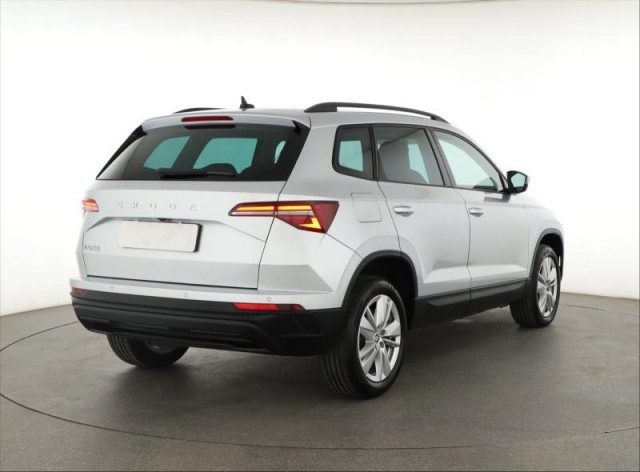 Škoda Karoq  1.5 TSI Fresh