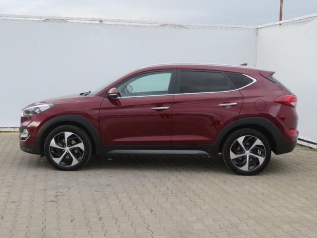 Hyundai Tucson  2.0 CRDi 