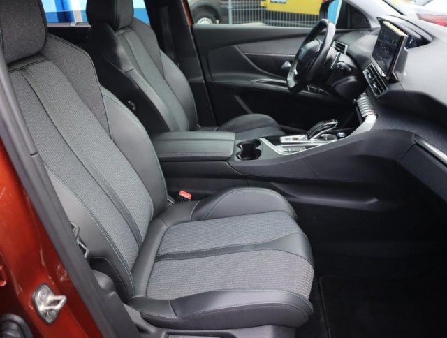 Peugeot 5008  1.5 BlueHDi 