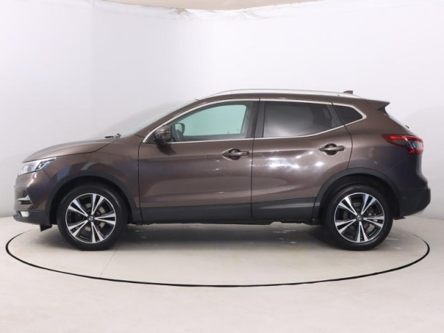 Nissan Qashqai  1.6 DIG-T N-Connecta