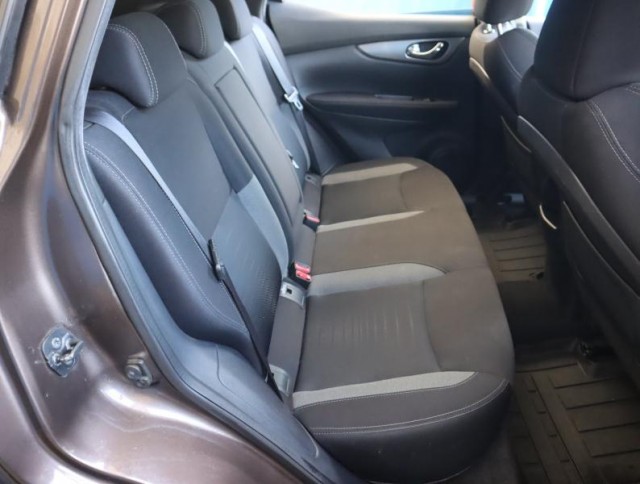 Nissan Qashqai  1.6 DIG-T N-Connecta