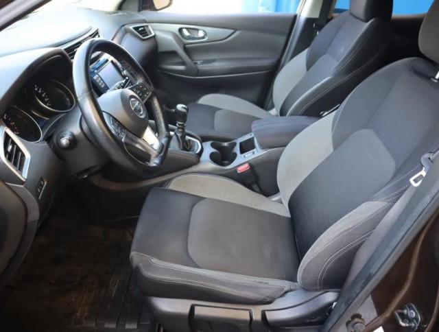 Nissan Qashqai  1.6 DIG-T N-Connecta