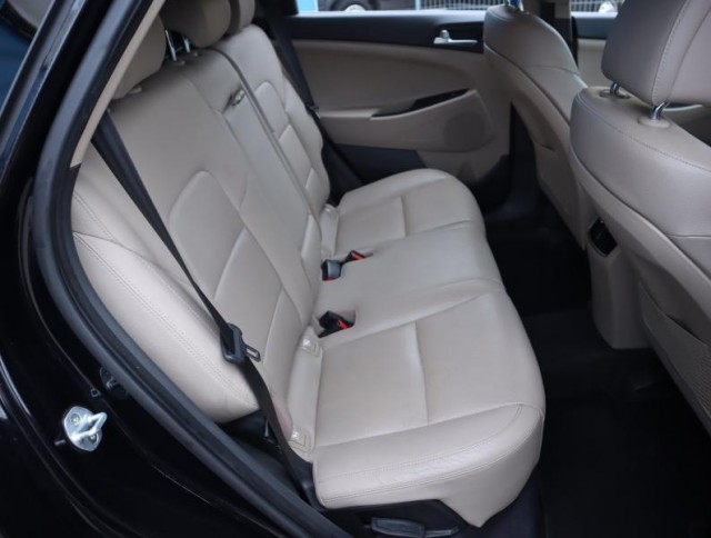 Hyundai Tucson  1.7 CRDi 