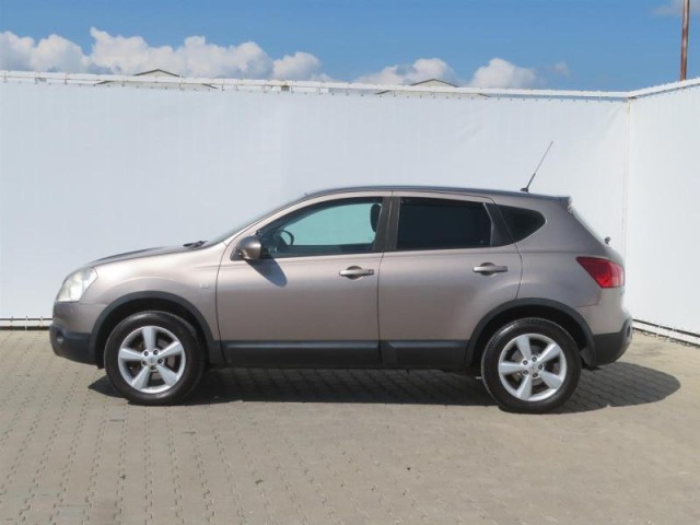 Nissan Qashqai  1.6 