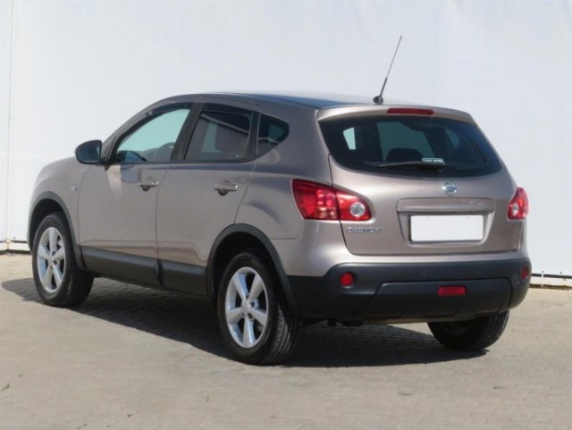 Nissan Qashqai  1.6 