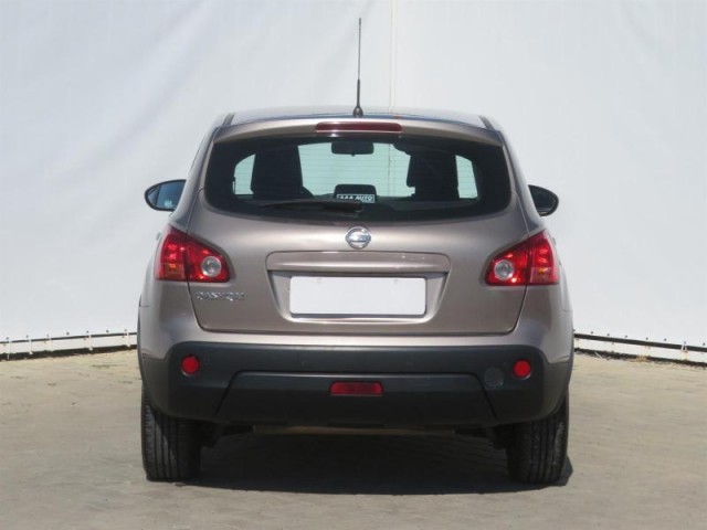 Nissan Qashqai  1.6 