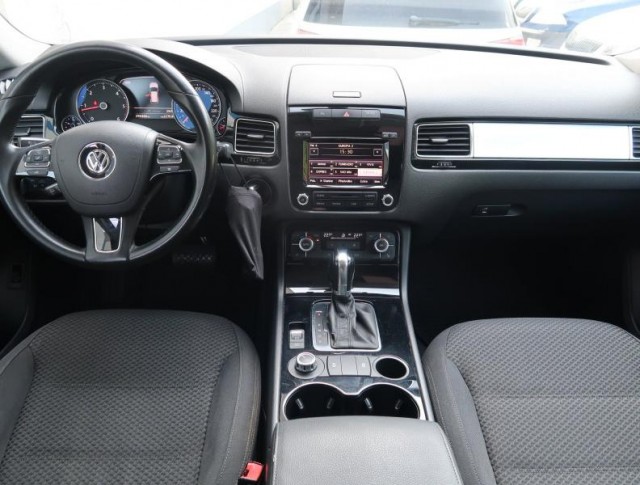 Volkswagen Touareg  3.0 TDI 