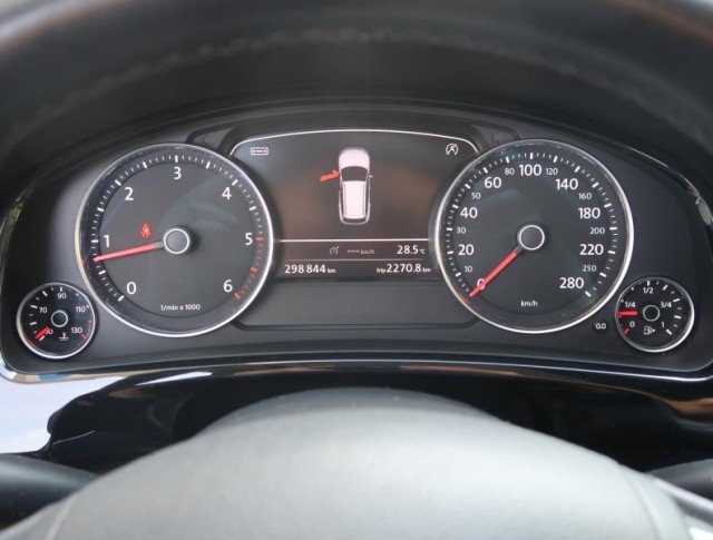 Volkswagen Touareg  3.0 TDI 