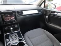 Volkswagen Touareg  3.0 TDI 