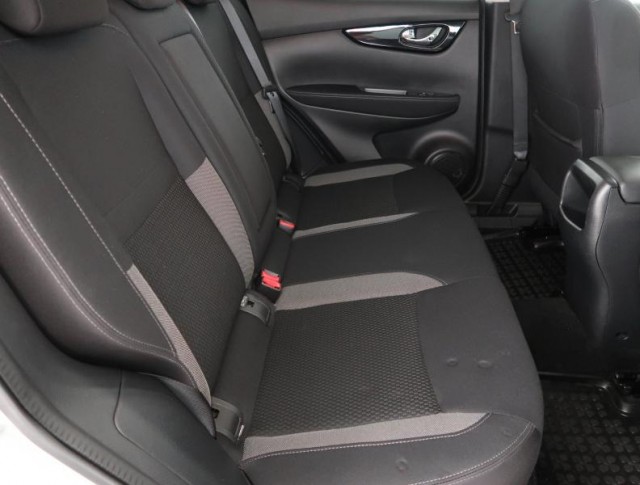 Nissan Qashqai  1.3 DIG-T Tekna