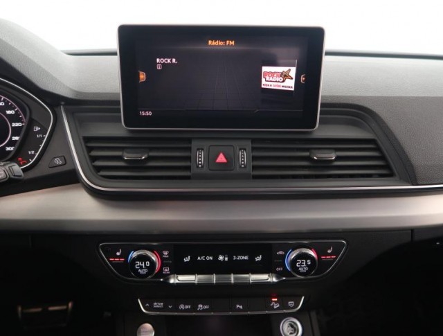 Audi Q5  3.0 TDI S line