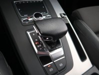 Audi Q5  3.0 TDI S line